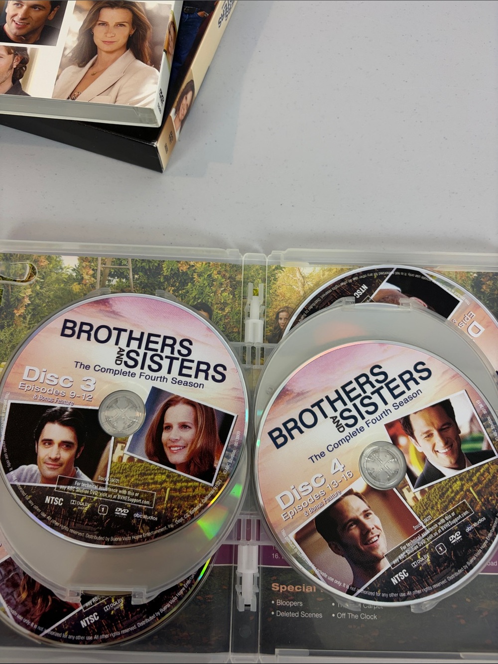 Brothers & Sisters Complete Series Seasons 1-5 DVD Lot ABC Sally Field - Picture 9 of 10
